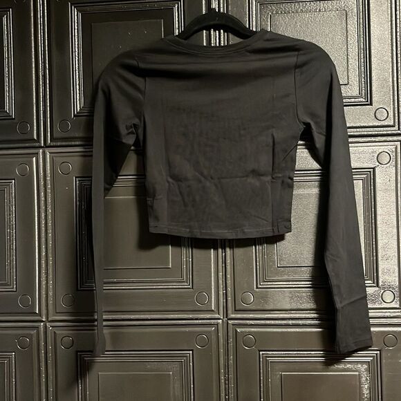 Fashion nova crop top - Picture 4 of 5